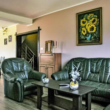 4 Bedroom Amazing In Apartment *