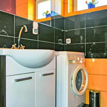 Apartment 4 Bedroom Amazing In *